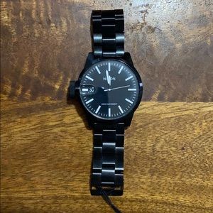 Black Nixon Link Watch